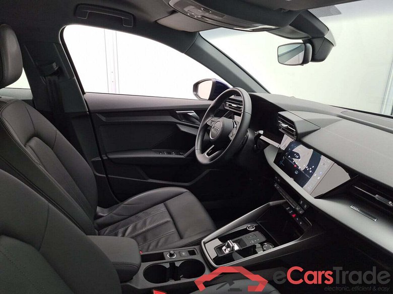 AUDI A3 SPORTBACK 2.0 30 TDI ATTRACTION #3