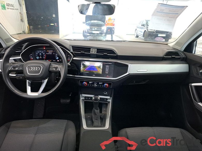 AUDI Q3 / 2018 / 5P / SUV 45 TFSI E 245 S TRONIC BUSINESS LINE #5