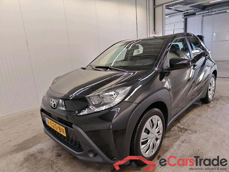 TOYOTA Aygo X 1.0 VVT-i MT Play #1