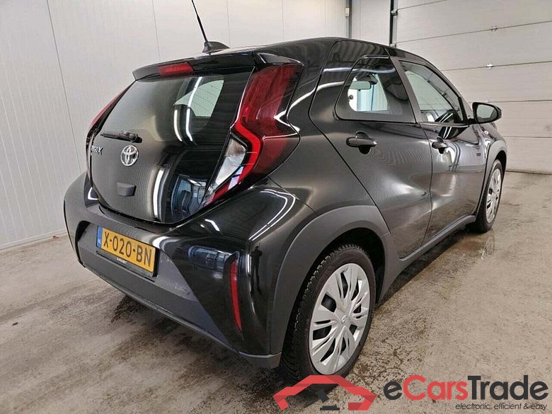 TOYOTA Aygo X 1.0 VVT-i MT Play #2