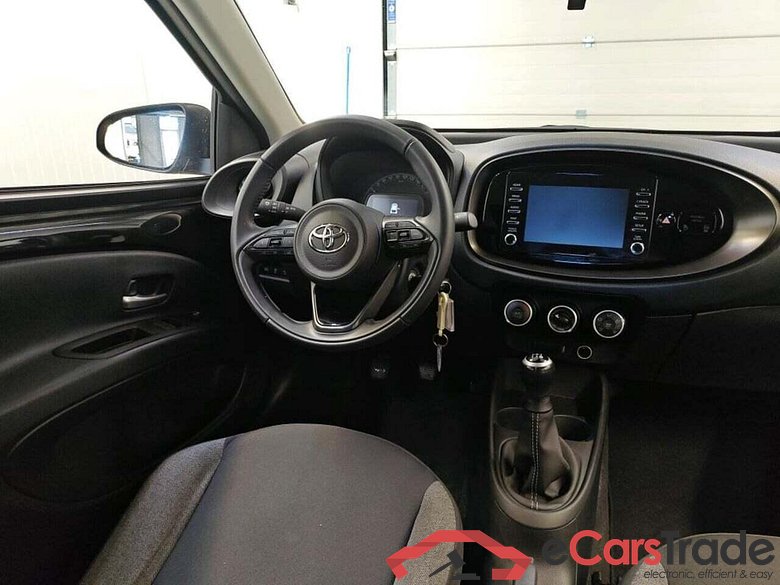 TOYOTA Aygo X 1.0 VVT-i MT Play #3