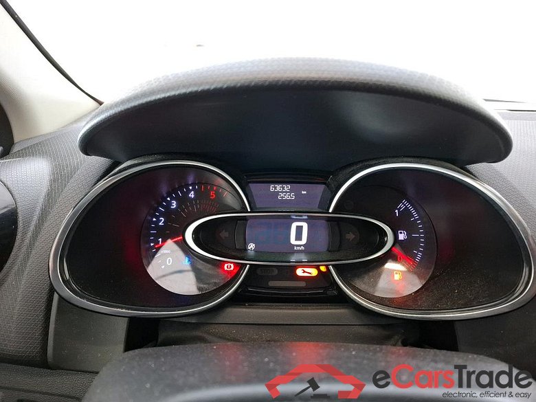 Clio IV Air MediaNav 1.5 dCi 75CV BVM5 E6 #6