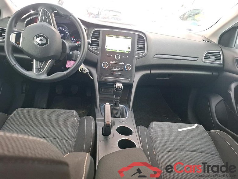 Megane IV Berline 5pt. Société Air Nav 1.5 dCi 90CV BVM6 E6 #5