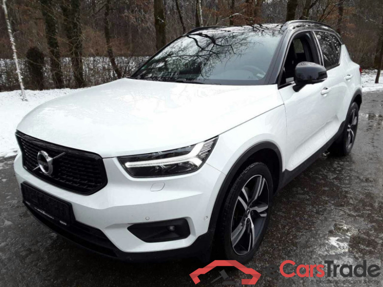 Volvo XC40 (2017->) DE - SUV5 B4 2WD EU6d, R-Design (EURO 6d), 2020 - 2022 #1