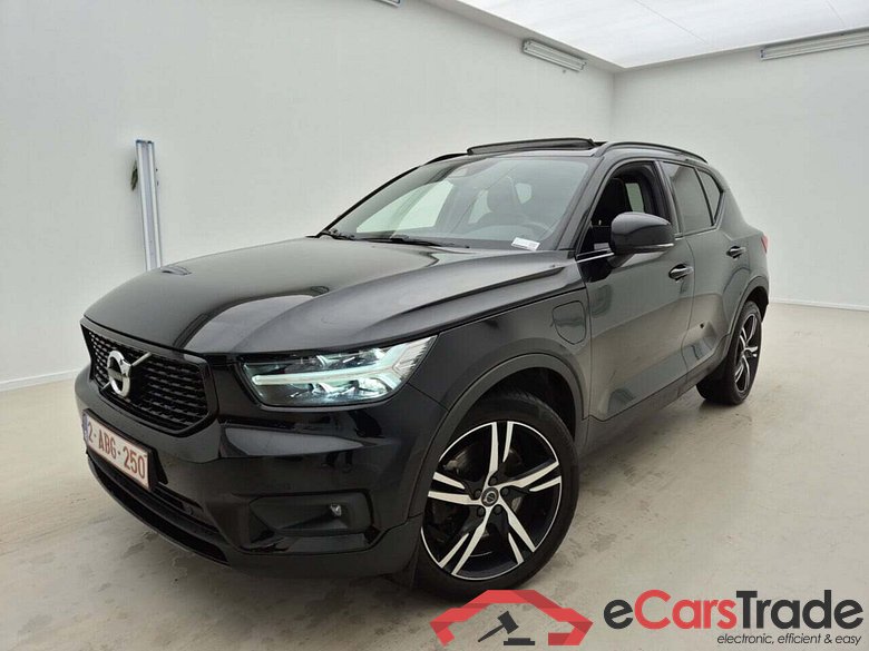 VOLVO XC40 1.5 T4 RECHARGE R-DESIGN GEART