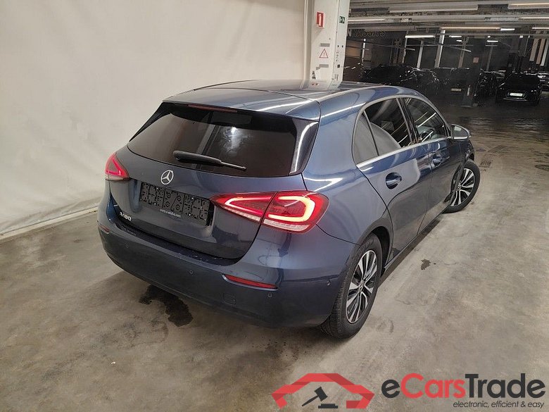 Mercedes-Benz A-Klasse A 180 Business Solution Aut. 5d #2
