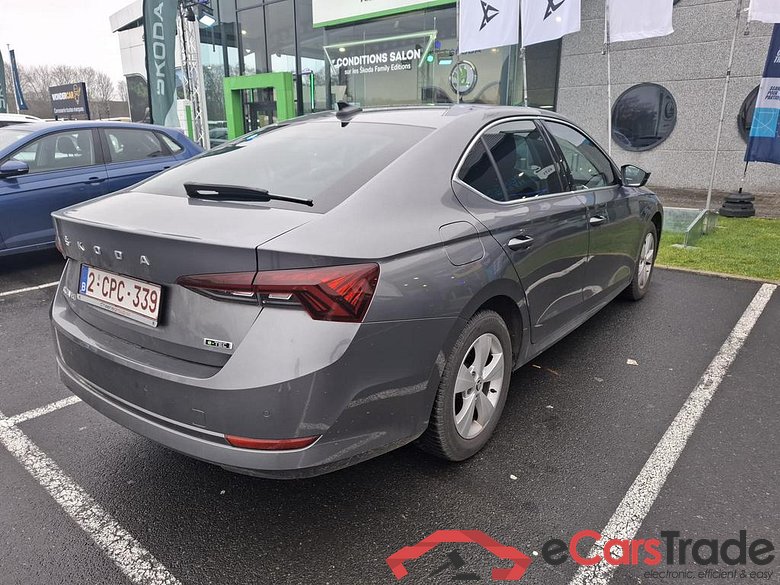 SKODA Octavia Octavia Clever+ 1,0 TSI m-HEV 81 kW 7-speed automat. #4