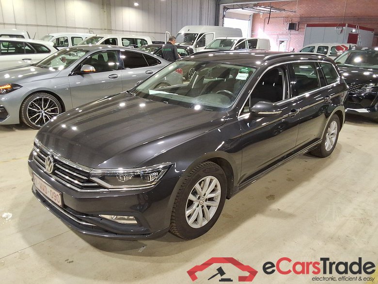 VOLKSWAGEN PASSAT VARIANT DIESEL - 2019 1.6 TDi SCR Style Business DSG #1