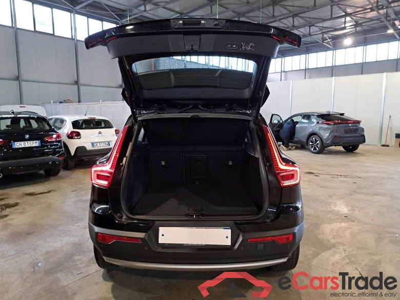 VOLVO XC40 / 2017 / 5P / SUV T5 PLUG-IN HYBRID AUTO RECH INSCRIP EXPR #5