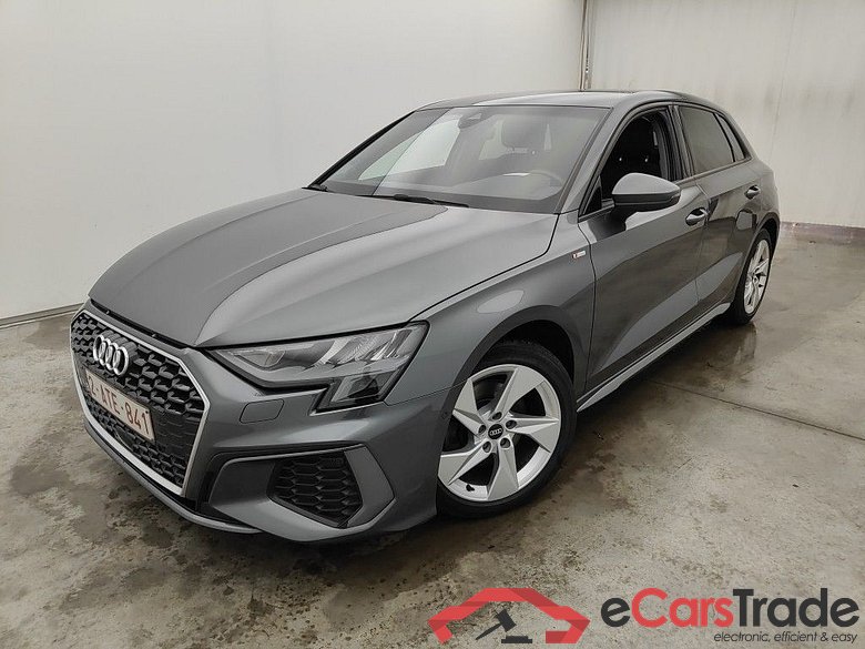 Audi A3 Sportback 2.0 35 TDi 110kW S tron. S Line Bus. Ed. 5d
