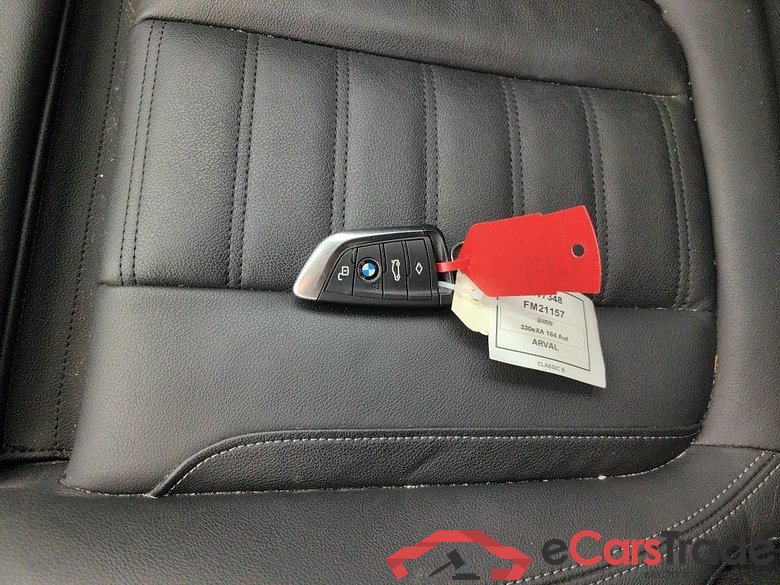 BMW 3 - 2019 330eXA 184hp PHEV 4d #4