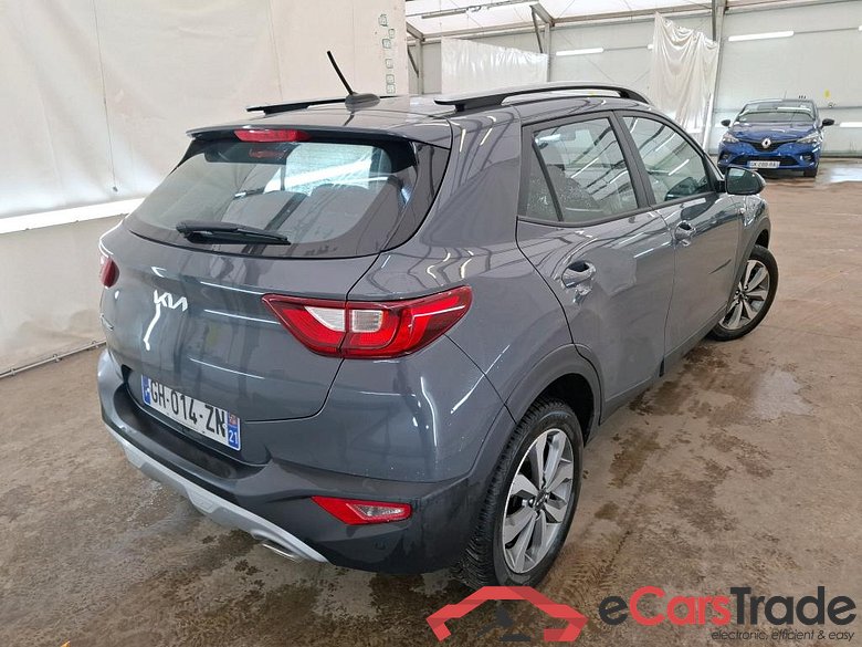 KIA Stonic / 2020 / 5P / SUV 1.0 T-GDI 120 MHEV ACTIVE BUSI #3