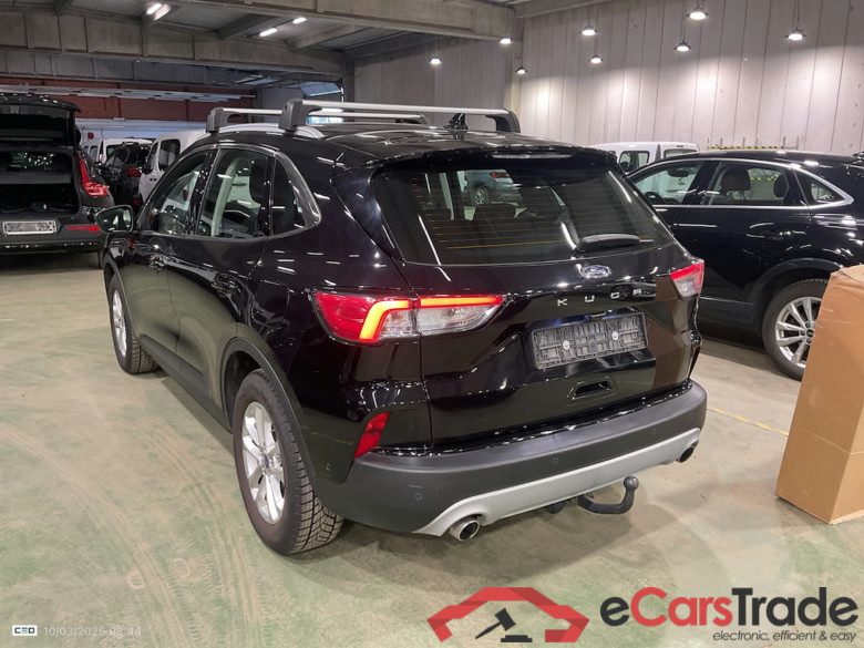 FORD KUGA DIESEL - 2020 1.5 TDCi EB FWD Titanium #3