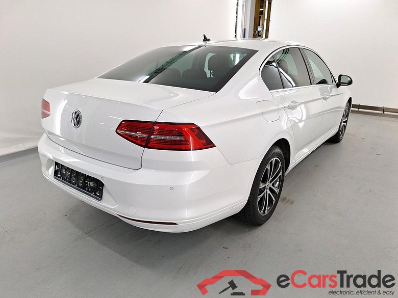 VOLKSWAGEN PASSAT DIESEL - 2015 2.0 TDi SCR Comfortline Bus. DSG (EU6.2) STOCK #4