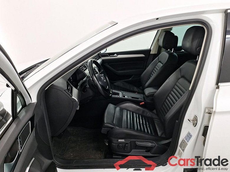 VOLKSWAGEN PASSAT DIESEL - 2015 2.0 TDi SCR Comfortline Bus. DSG (EU6.2) STOCK #5