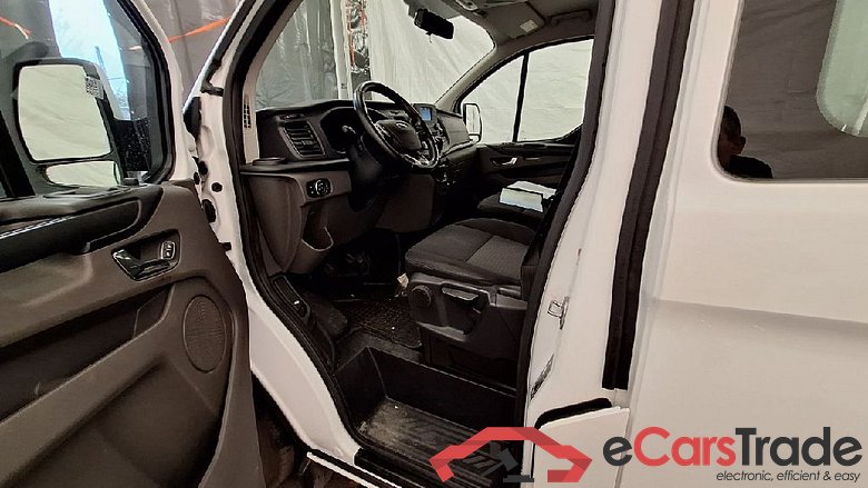 Transit Custom/Tourneo Custom Kombi 320 L2 Trend 2.0 TDCi 96KW MT6 9 Sitzer E6d #4