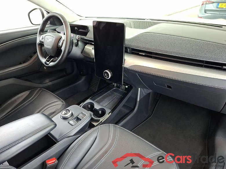 FORD Mustang Mach-E 98kWh Extended Range RWD auto 5D 216kW #6