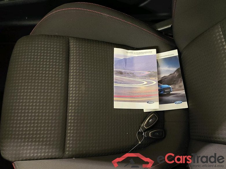 Ford Focus 1.5 EcoBo 150pk ST-Line X Bus AT Wagon 5d #4