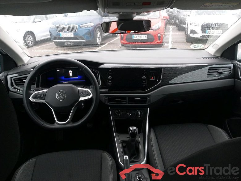 VOLKSWAGEN Polo / 2021 / 5P / berlina con portón Life 1.0 TSI 70kW (95CV) #3