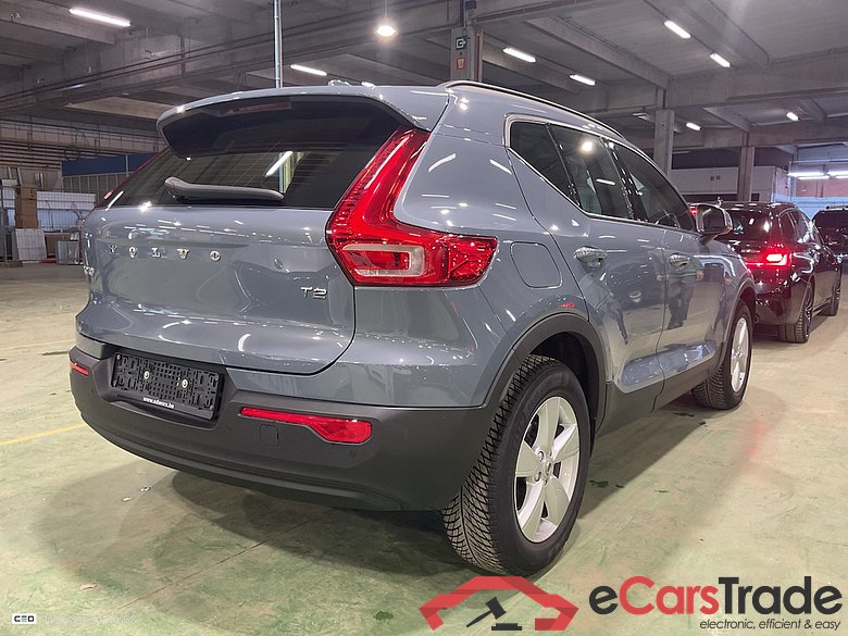 VOLVO XC40 1.5 T2 MOMENTUM CORE #4
