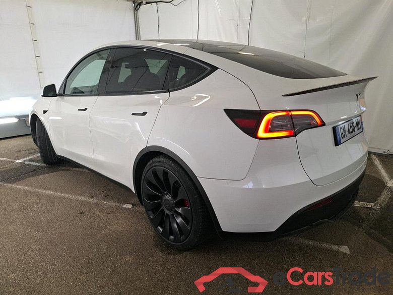 TESLA Model Y / 2020 / 5P / SUV Performance Dual Motor AWD #3