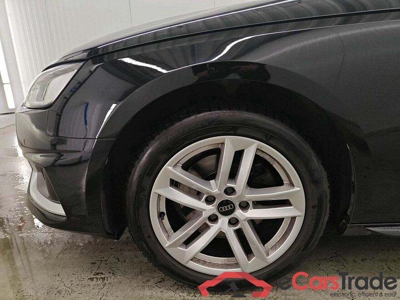 AUDI A4 Avant 35 TFSI Adv Edition #4