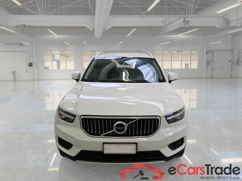 VOLVO XC40 / 2017 / 5P / SUV T4 PLUG-IN HYBRID AUTO RECH INSCRIP EXPR #6