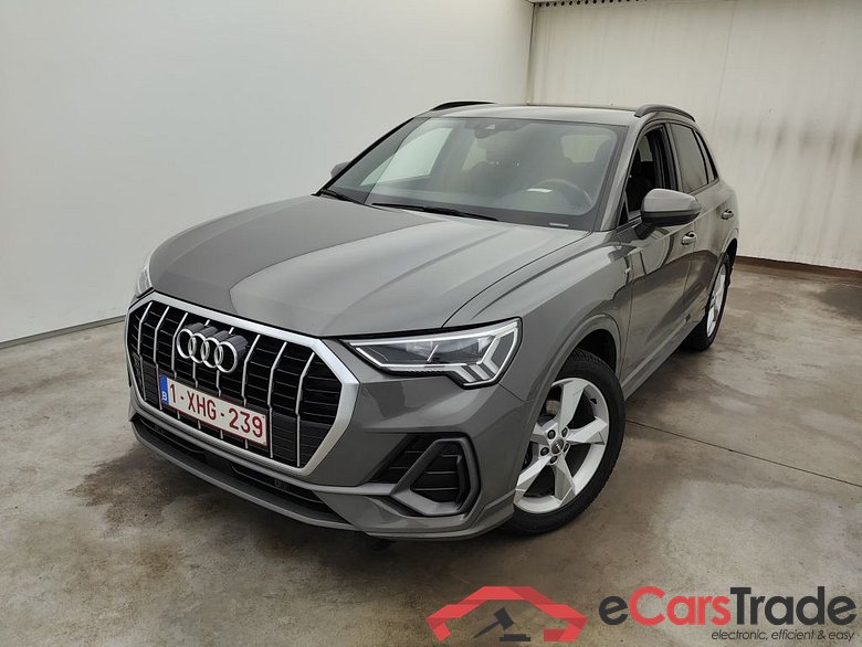 Audi Q3 35 TFSI S tronic S line 5d #1