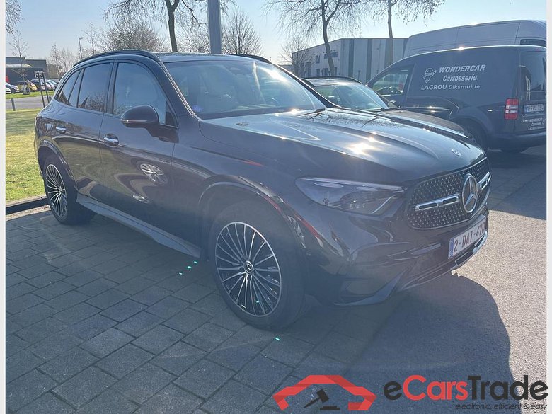 MERCEDES-BENZ GLC 300 de PHEV AMG Line (245 kW)
