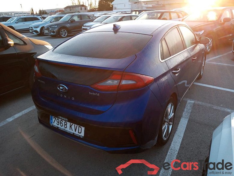 HYUNDAI IONIQ / 2016 / 5P / berlina con portón 1.6 GDI HEV Tecno DCT #2