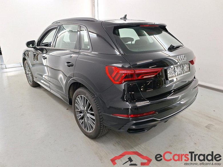 AUDI Q3 1.4 45 TFSI E S TRONIC S LINE #3