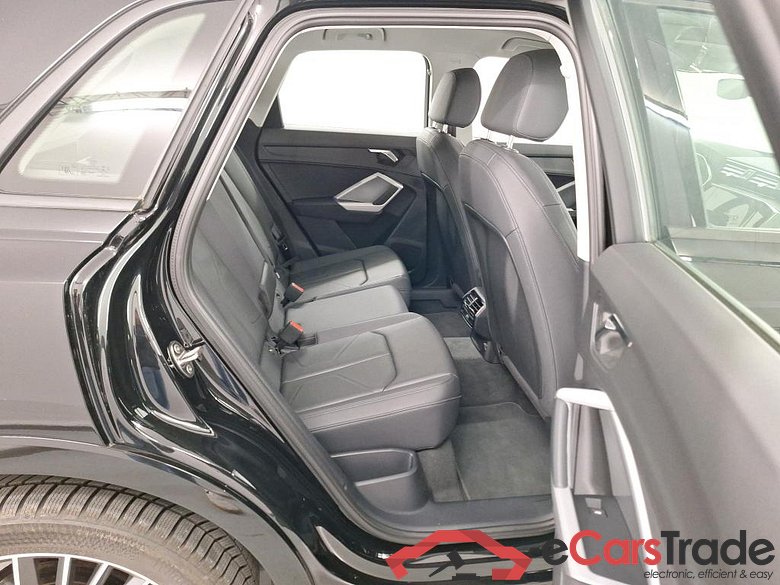 AUDI Q3 1.4 45 TFSI E S TRONIC S LINE #6