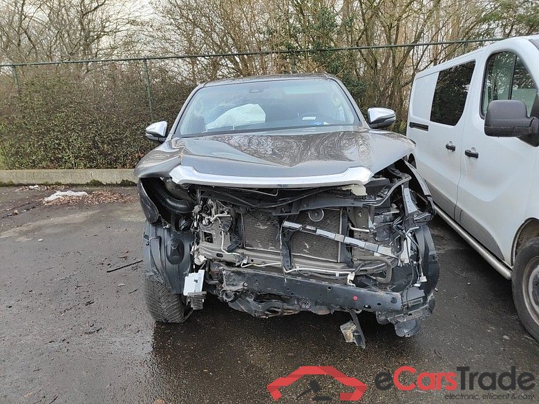 Toyota Hilux 2.4 D-4D Double Cab Comfort 4d !!!! Damaged car !!!! #5