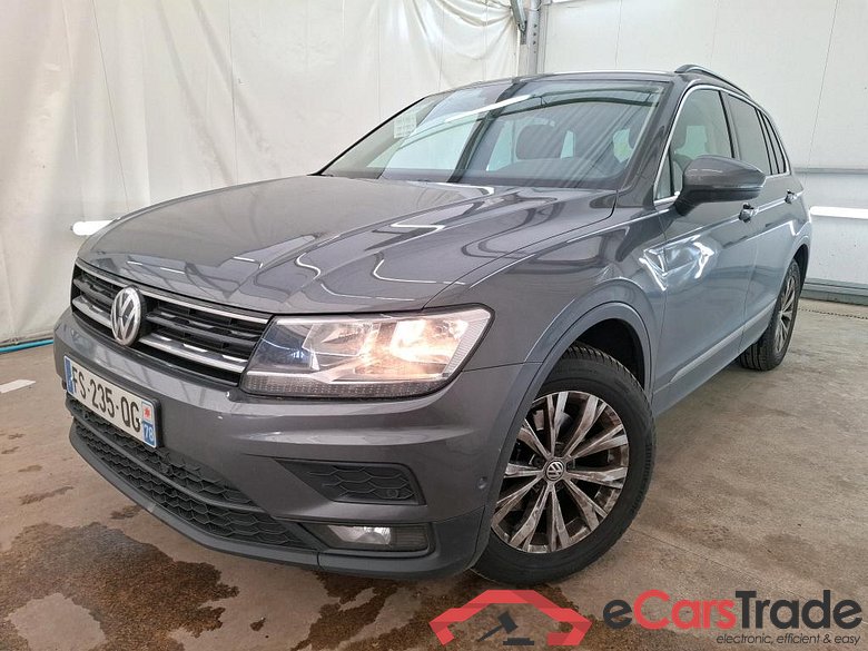VOLKSWAGEN Tiguan / 2016 / 5P / SUV 2.0 TDI 150 DSG7 Confortline Business #1