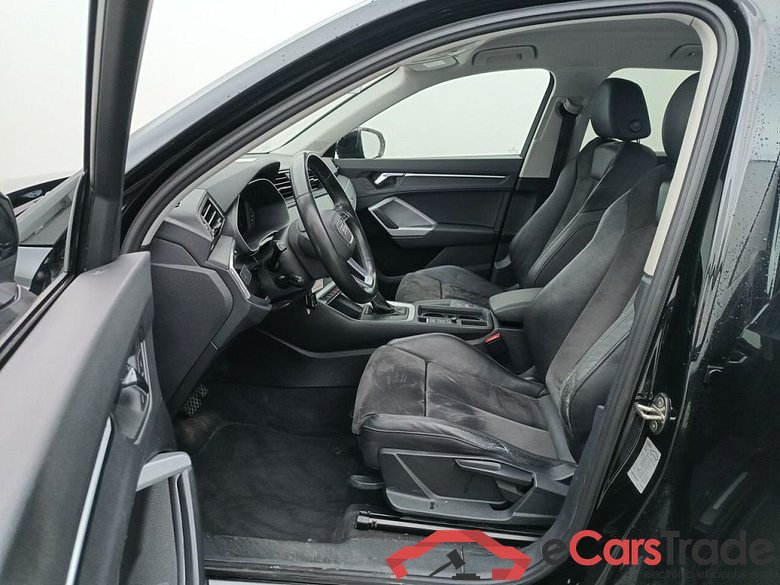 Audi Q3 35 TDI S tronic Advanced Business Editio 5d #3