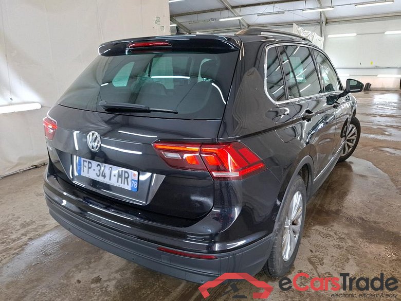 VOLKSWAGEN Tiguan / 2016 / 5P / SUV 2.0 TDI 150 DSG7 Confortline Business #3