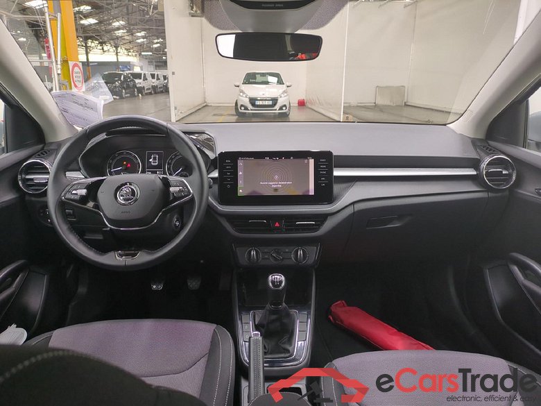 Fabia Ambition 1.0 MPI 80CV BVM5 E6d #5