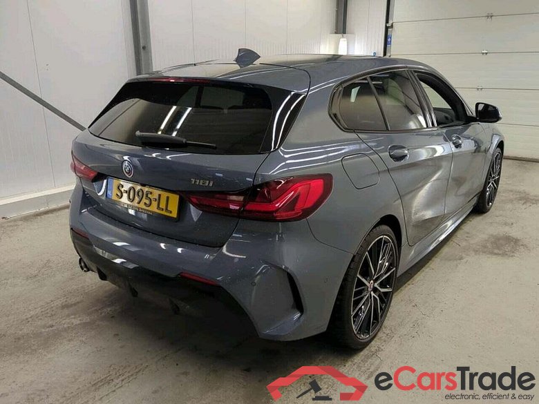 BMW 1-serie 118i Intro Ed. #2