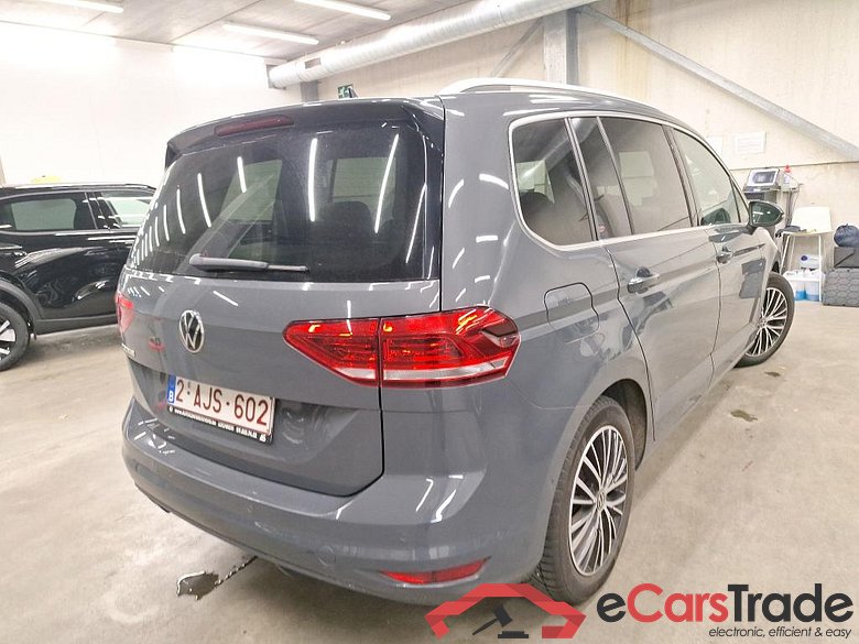 VOLKSWAGEN - VW  TOURAN TDi 150PK DSG Highline Pack Business Plus With Vienna Leather & Pack Winter & Heated Steering Wheel & Easy Open & Side & Lane Assist & Rear Camera & Power Foldable Towing Hook #2