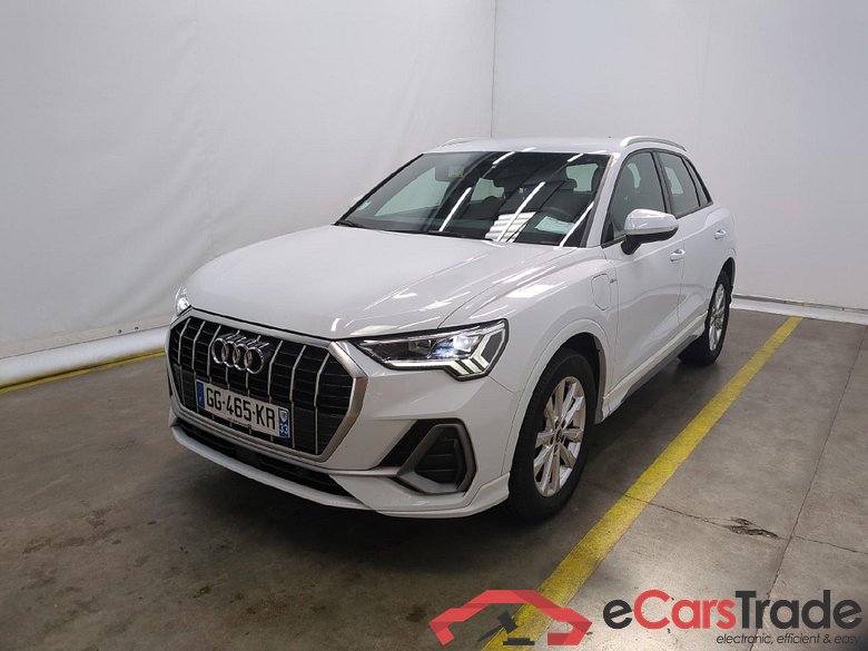AUDI Q3 / 2018 / 5P / SUV 45 TFSI E 245 S TRONIC S LINE #1