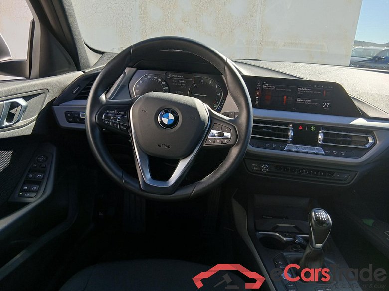 BMW Serie 1 / 2019 / 5P / berlina con portón 118i #3