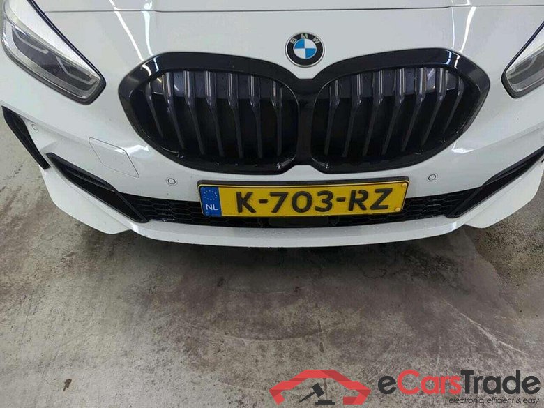BMW 1-serie 118i High Exec. Ed. #4