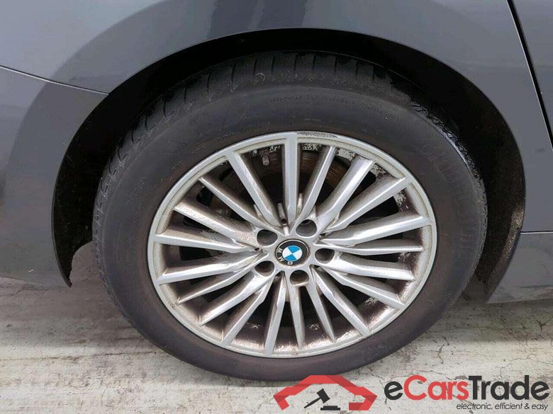 BMW 3-serie Touring 318i High Exe. Ed. #6