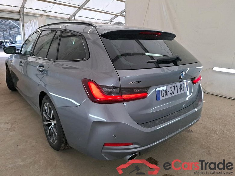 BMW Série 3 Touring / 2022 / 5P / Break 320e xDrive 204 Busi Design BVA8 Hybride #2