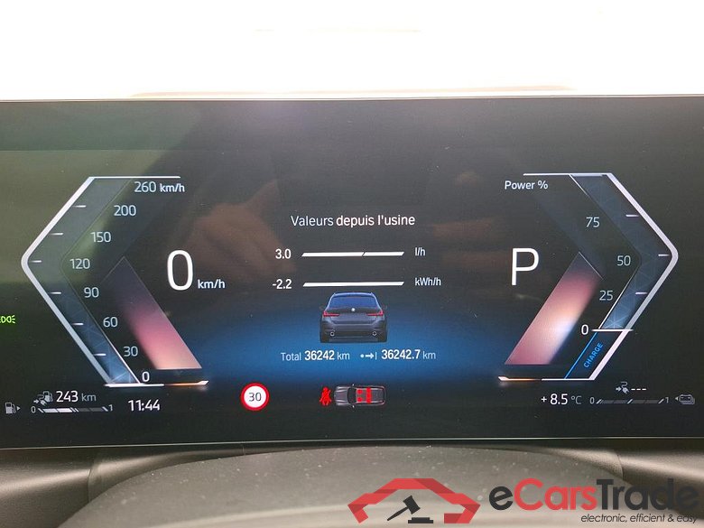 BMW Série 3 Touring / 2022 / 5P / Break 320e xDrive 204 Busi Design BVA8 Hybride #6