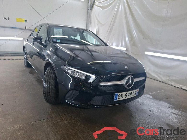 MERCEDES-BENZ Classe A Compact / 2018 / 5P / Berline A 250 e Business Line 8G-DCT #4