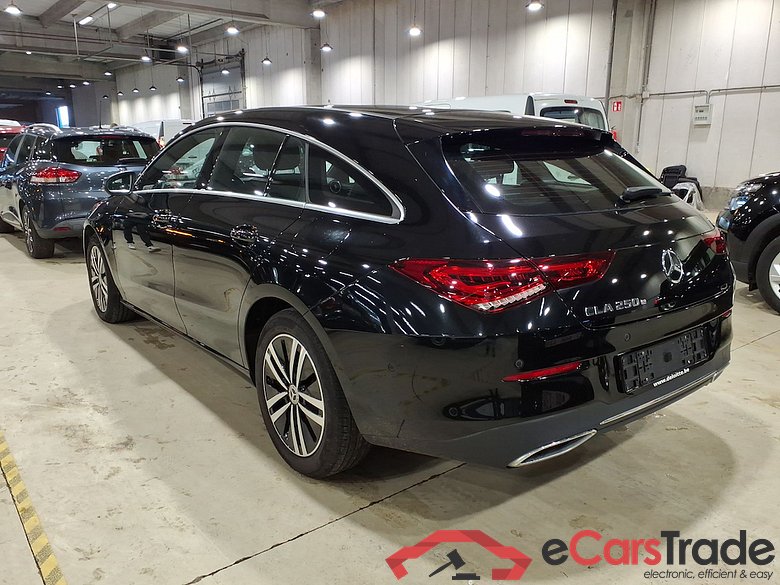 MERCEDES-BENZ CLA - Klasse 1.3 CLA 250 E BUSINESS SOLUTION DCT #2