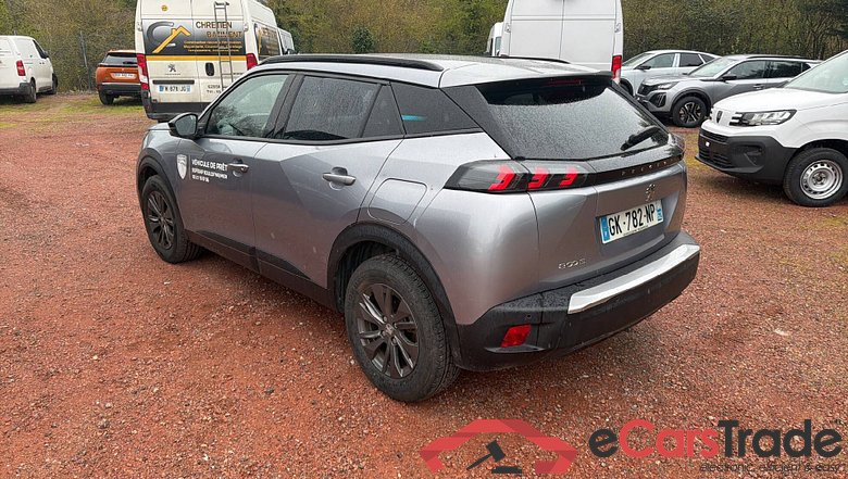 Peugeot 2008 Style PureTech 1.2L 100 S&S (BVM6) #3
