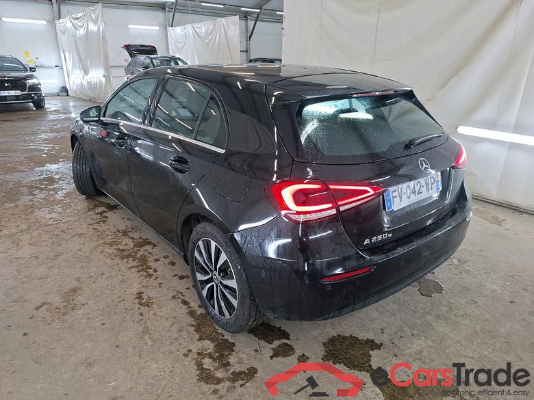 MERCEDES BENZ Classe A Compact  2018  5P  Berline A 250 e Business Line 8G DCT #2
