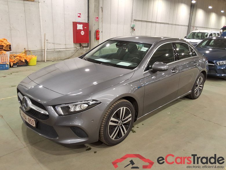 MERCEDES-BENZ A-CLASS LIMOUSINE 1.3 A 250 E BUSINESS SOLUTION DCT #1